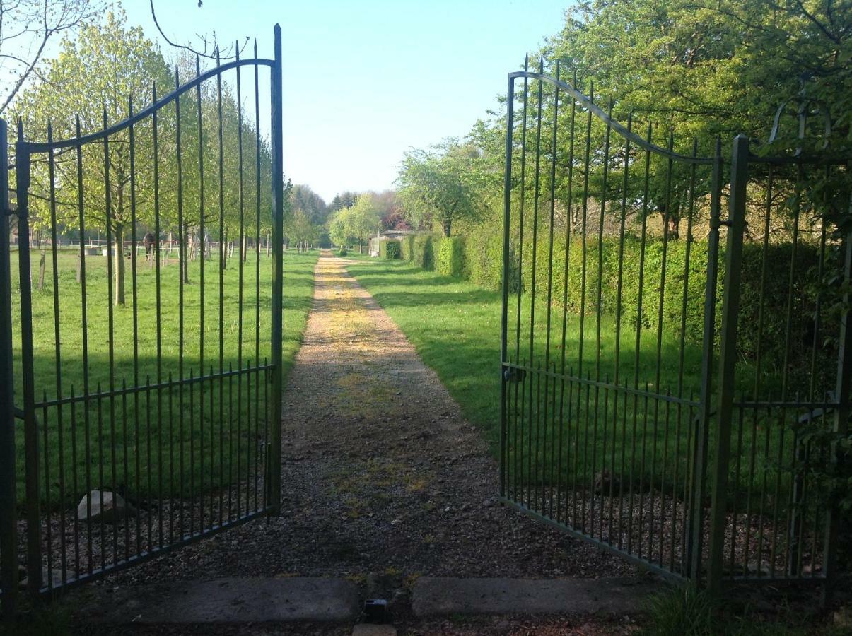 Le Rucher Bois-Normand-près-Lyre Buitenkant foto